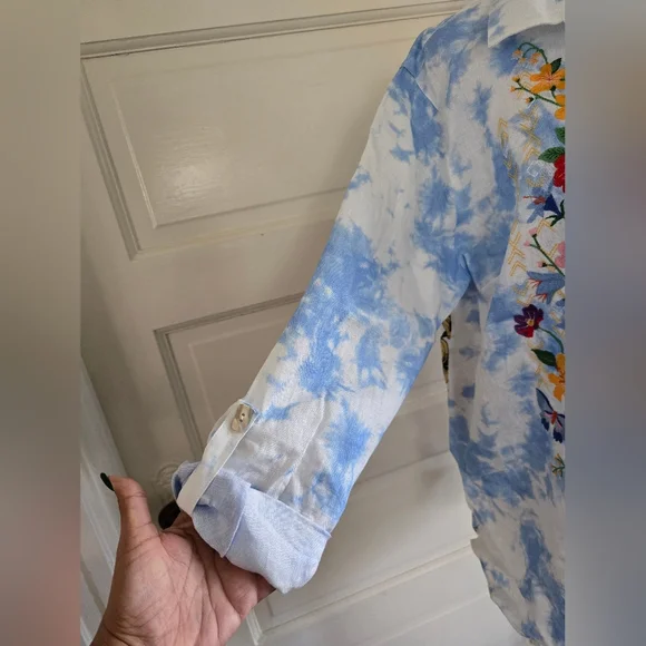 John Mark Women's Embroidered Tie Dye Button Linen Romance Top - Picture 4 of 9